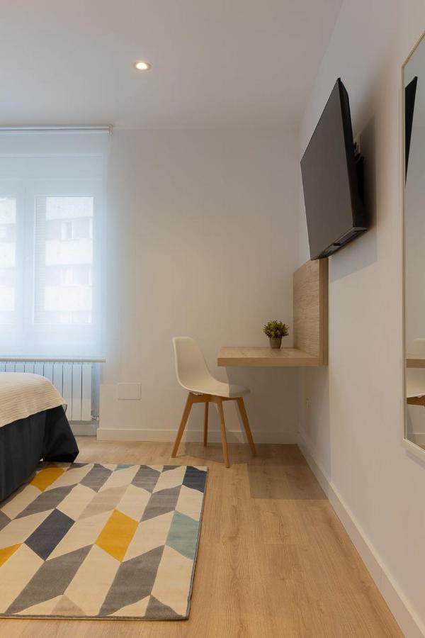 Ah Hostel Room4You Oviedo Vut3026As Εξωτερικό φωτογραφία